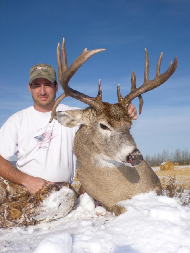Rogue Ventures Whitetail Deer Hunts